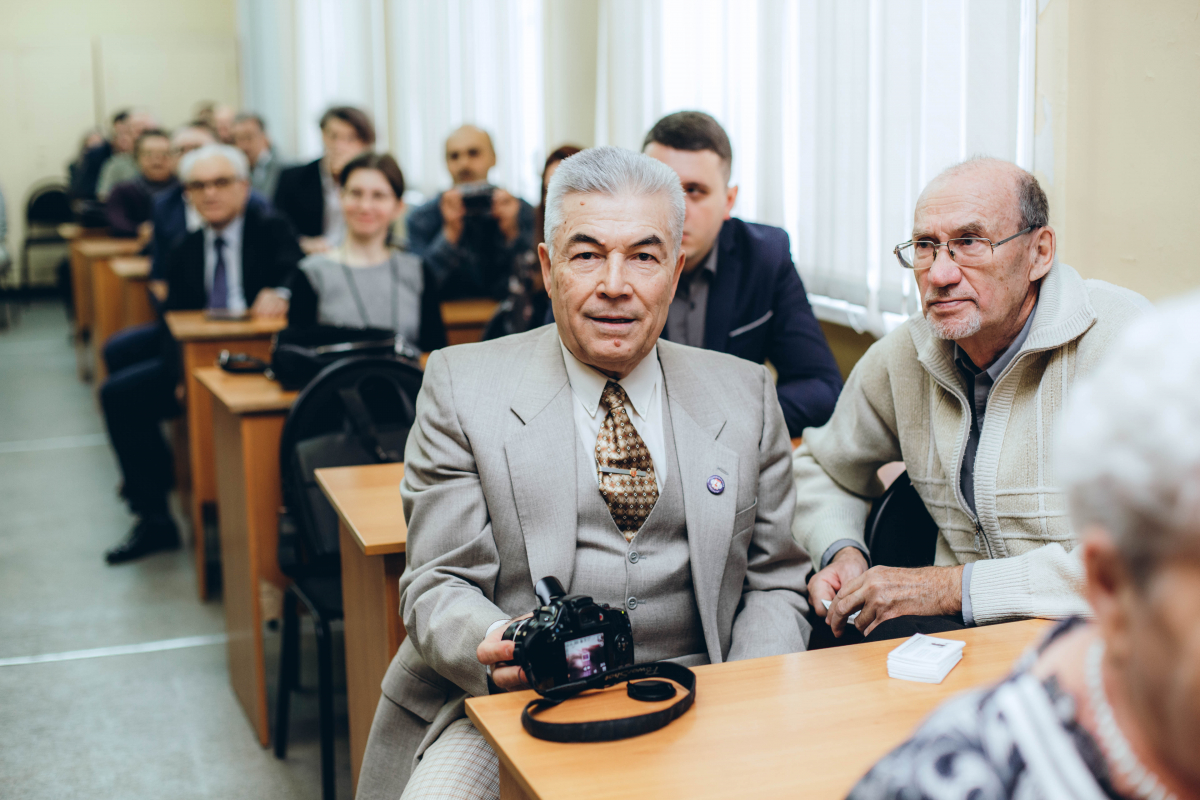 Стол на встречу выпускников